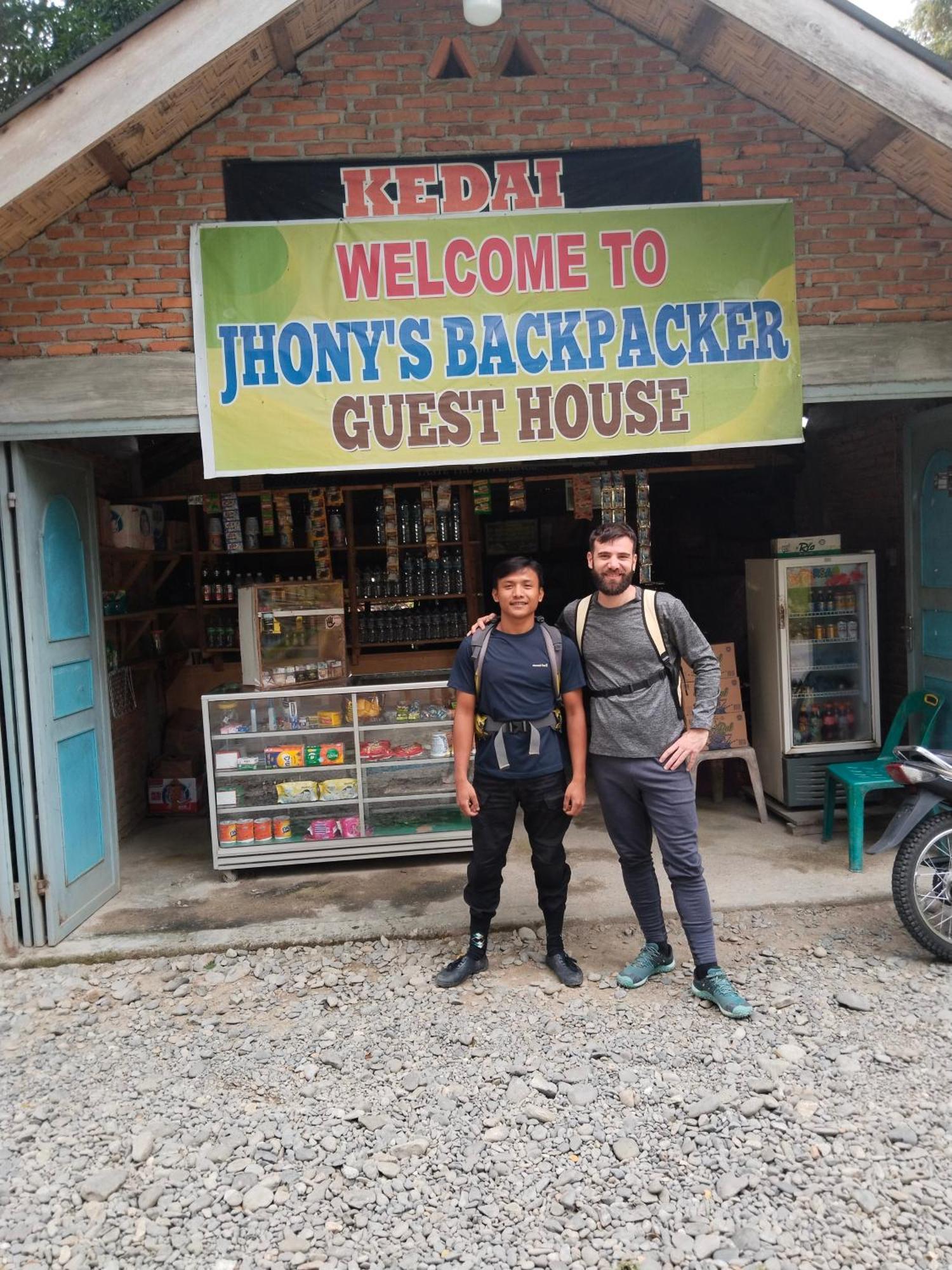 Jhony'S Backpacker-Guest House Only Stay Here Book Treking With Us Букіт-Лаванґ Екстер'єр фото