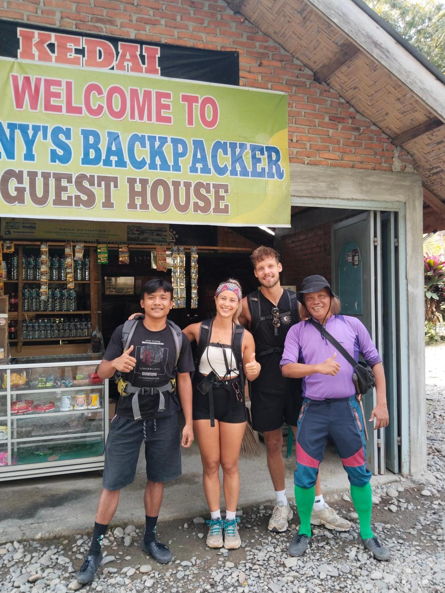 Jhony'S Backpacker-Guest House Only Stay Here Book Treking With Us Букіт-Лаванґ Екстер'єр фото