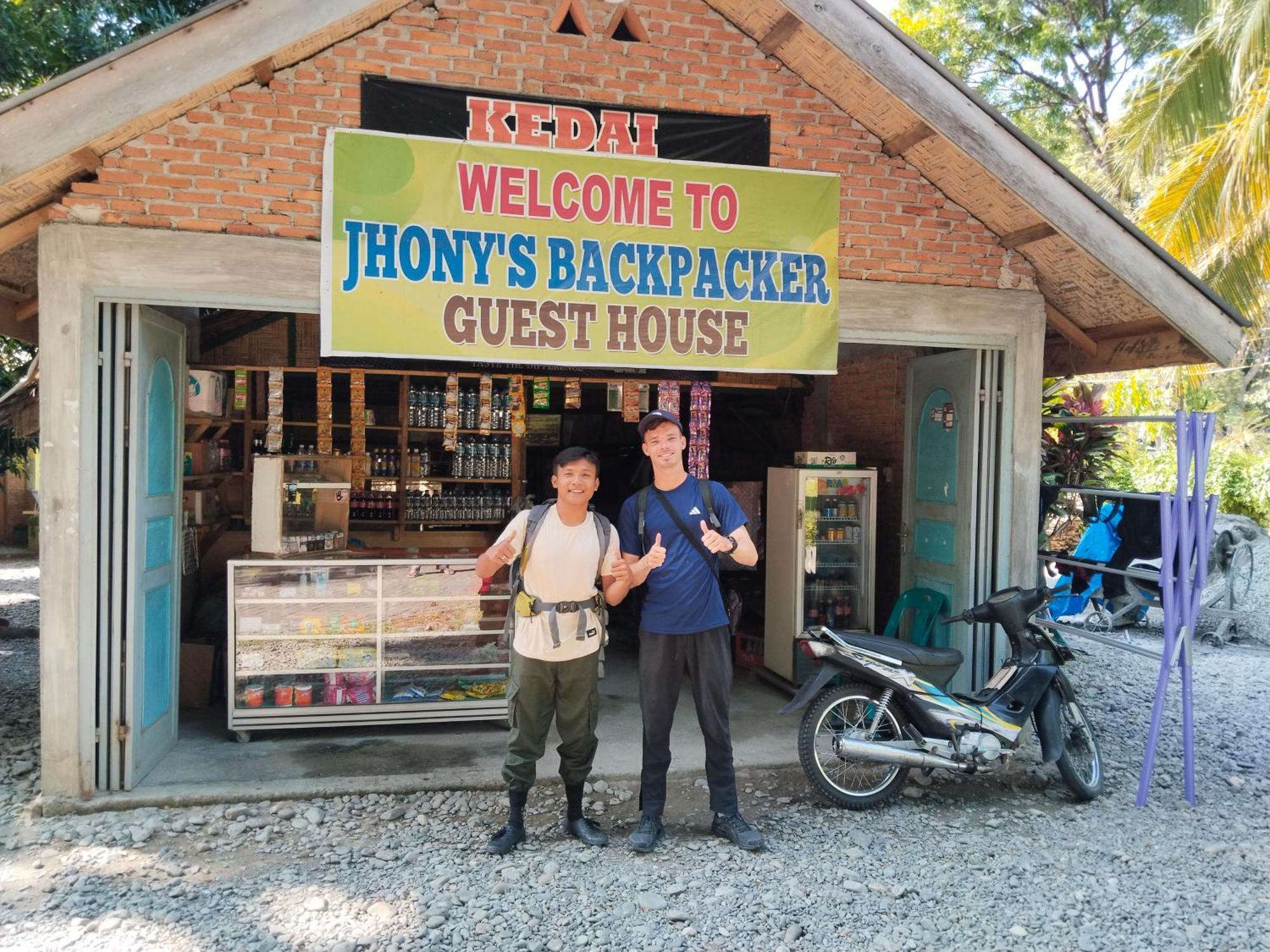 Jhony'S Backpacker-Guest House Only Stay Here Book Treking With Us Букіт-Лаванґ Екстер'єр фото