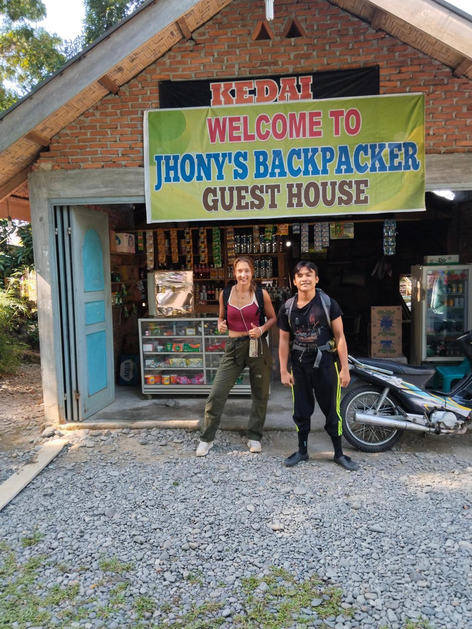Jhony'S Backpacker-Guest House Only Stay Here Book Treking With Us Букіт-Лаванґ Екстер'єр фото